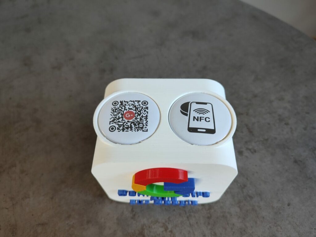 Le Cube de Kaozeal : Fusion Innovante du QR Code et de la Technologie NFC